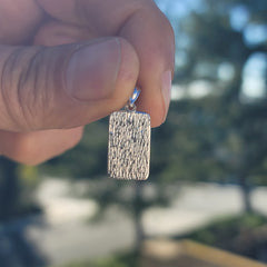 Anhänger mit Spruch aus 14-karätigem oder 18-karätigem Gold mit der Aufschrift „14-karätiges oder 18-karätiges Gold“