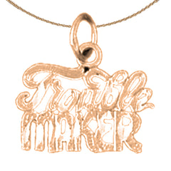 Colgante que dice Trouble Maker de oro de 14K o 18K