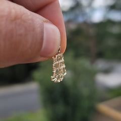 Anhänger aus 14-karätigem oder 18-karätigem Gold mit der Aufschrift „Who Gives A Shit“