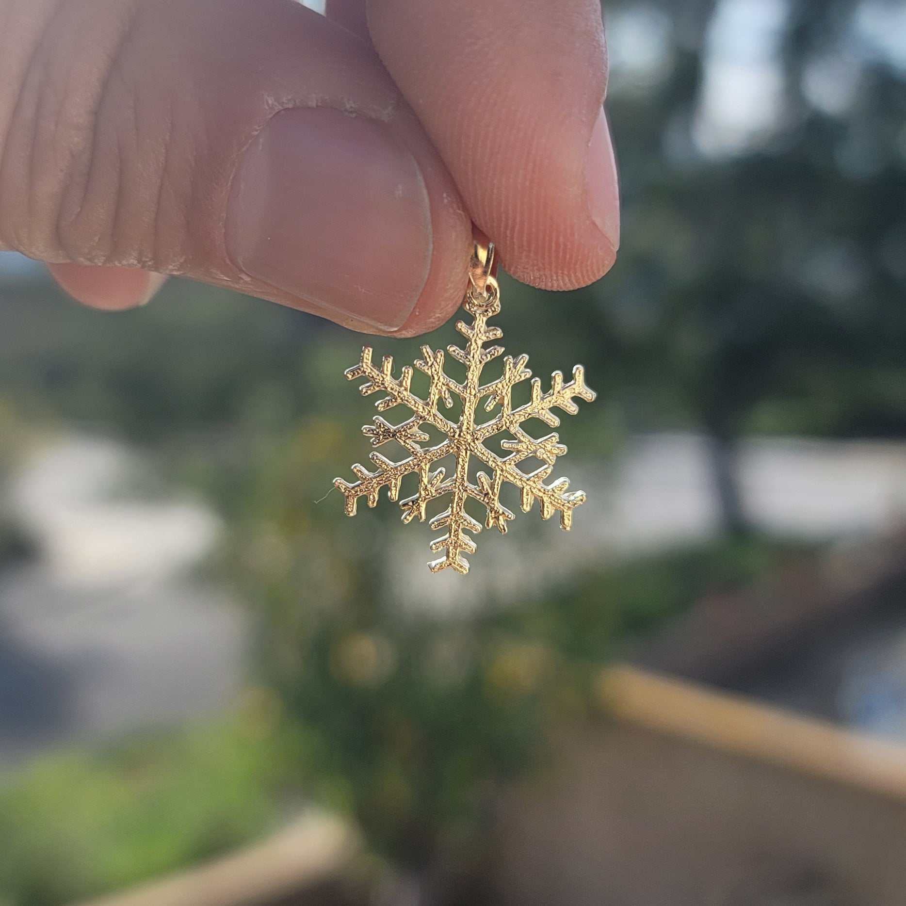 14K or 18K Gold Snowflake Pendant