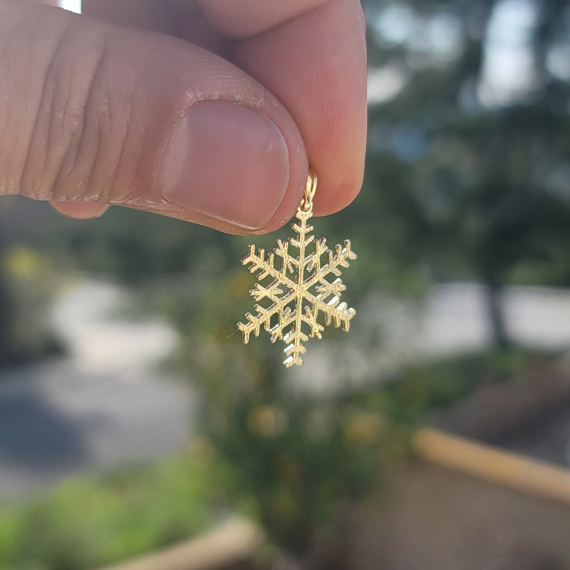 14K or 18K Gold Snowflake Pendant
