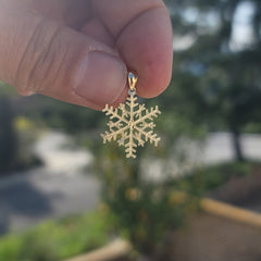 14K oder 18K Gold Schneeflockenanhänger