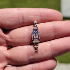 Nussknacker-Anhänger aus 14 Karat oder 18 Karat Gold