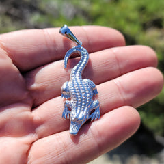 10K, 14K or 18K Gold Alligator Pendant