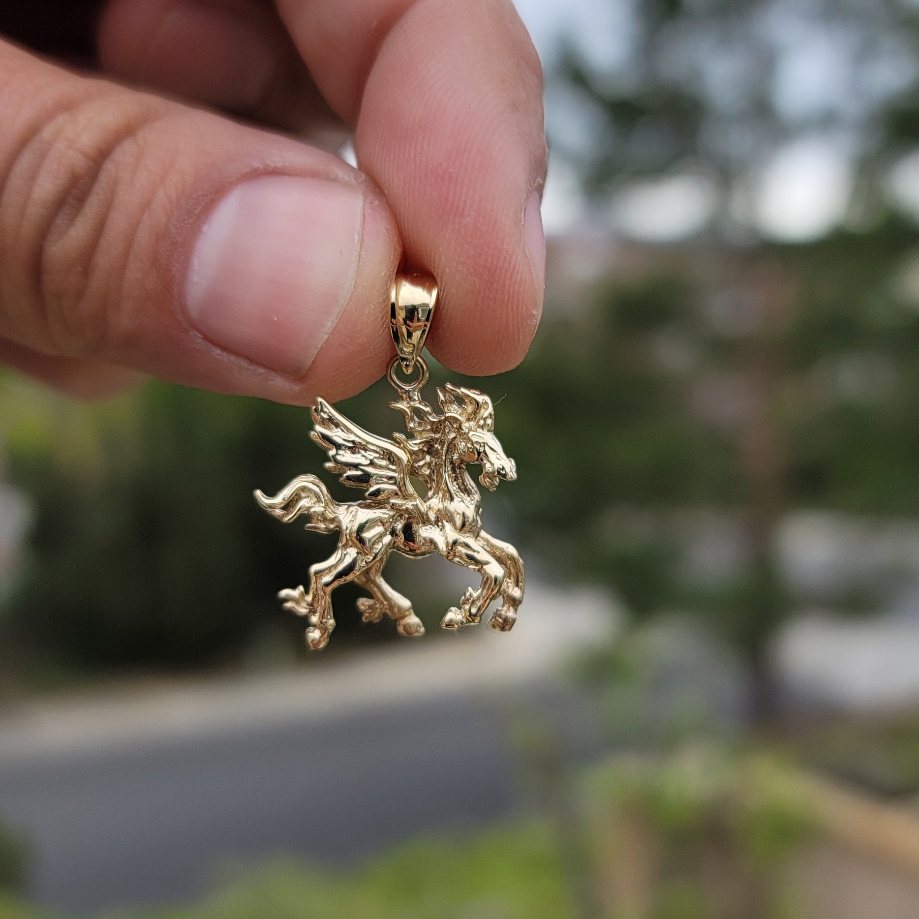 10K, 14K or 18K Gold 3D Pegasus Pendant