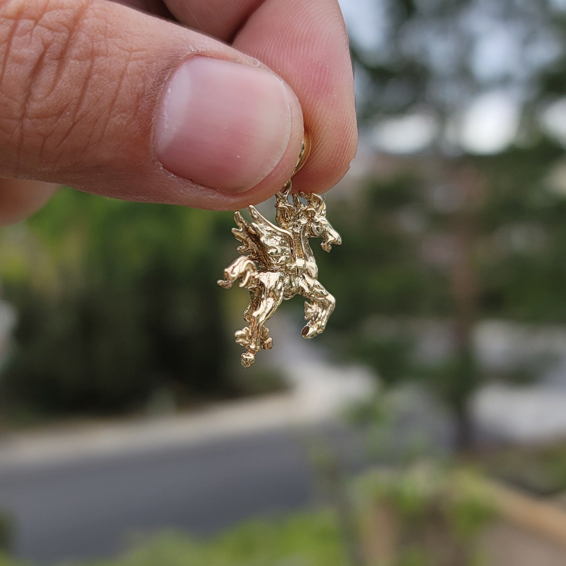 10K, 14K or 18K Gold 3D Pegasus Pendant