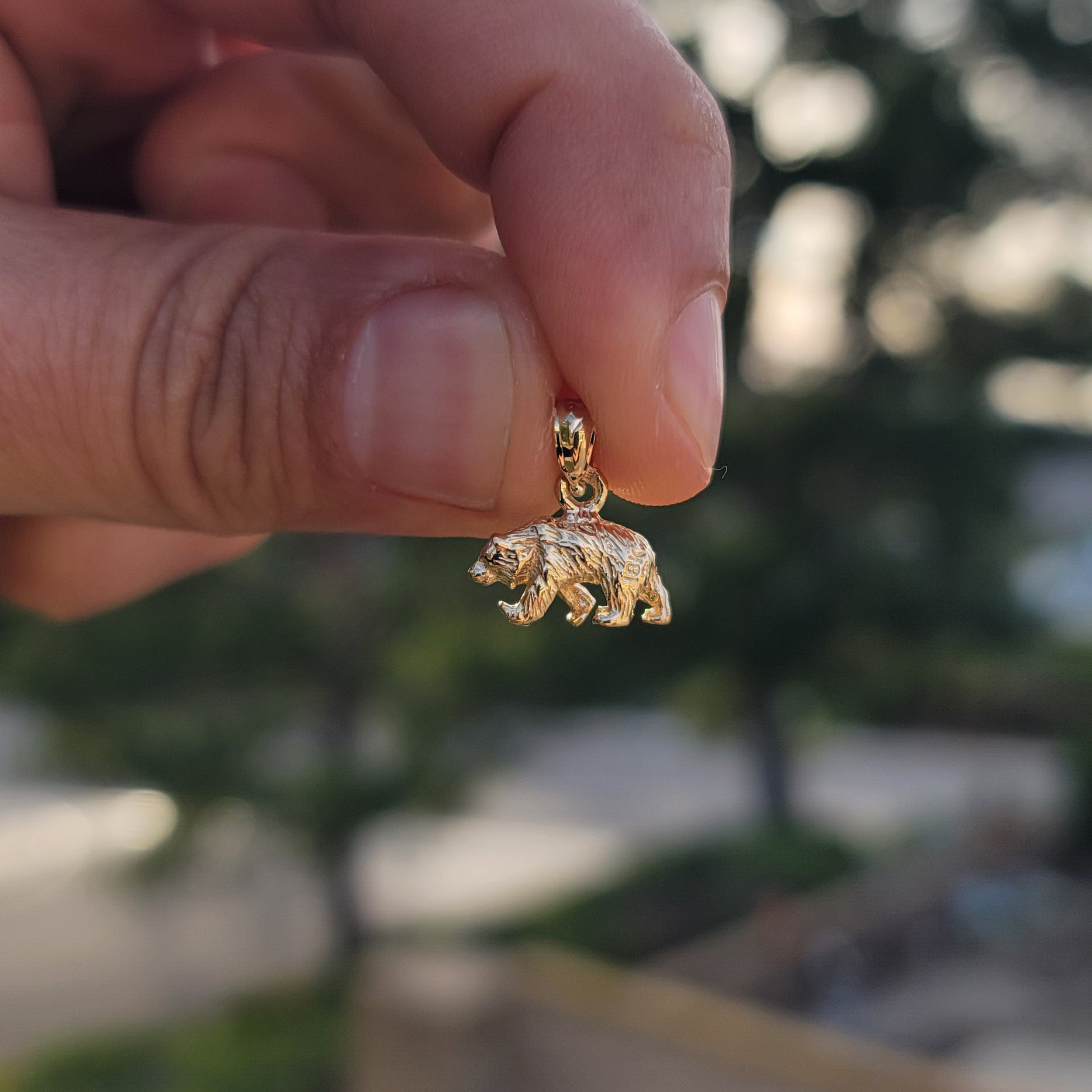 10K, 14K or 18K Gold 3D Grizzly Bear Pendant
