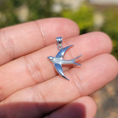 Colgante de Golondrina de Oro de 14K o 18K