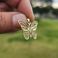 Colgante Mariposa de Oro de 10K, 14K o 18K