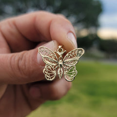 Colgante Mariposa de Oro de 10K, 14K o 18K