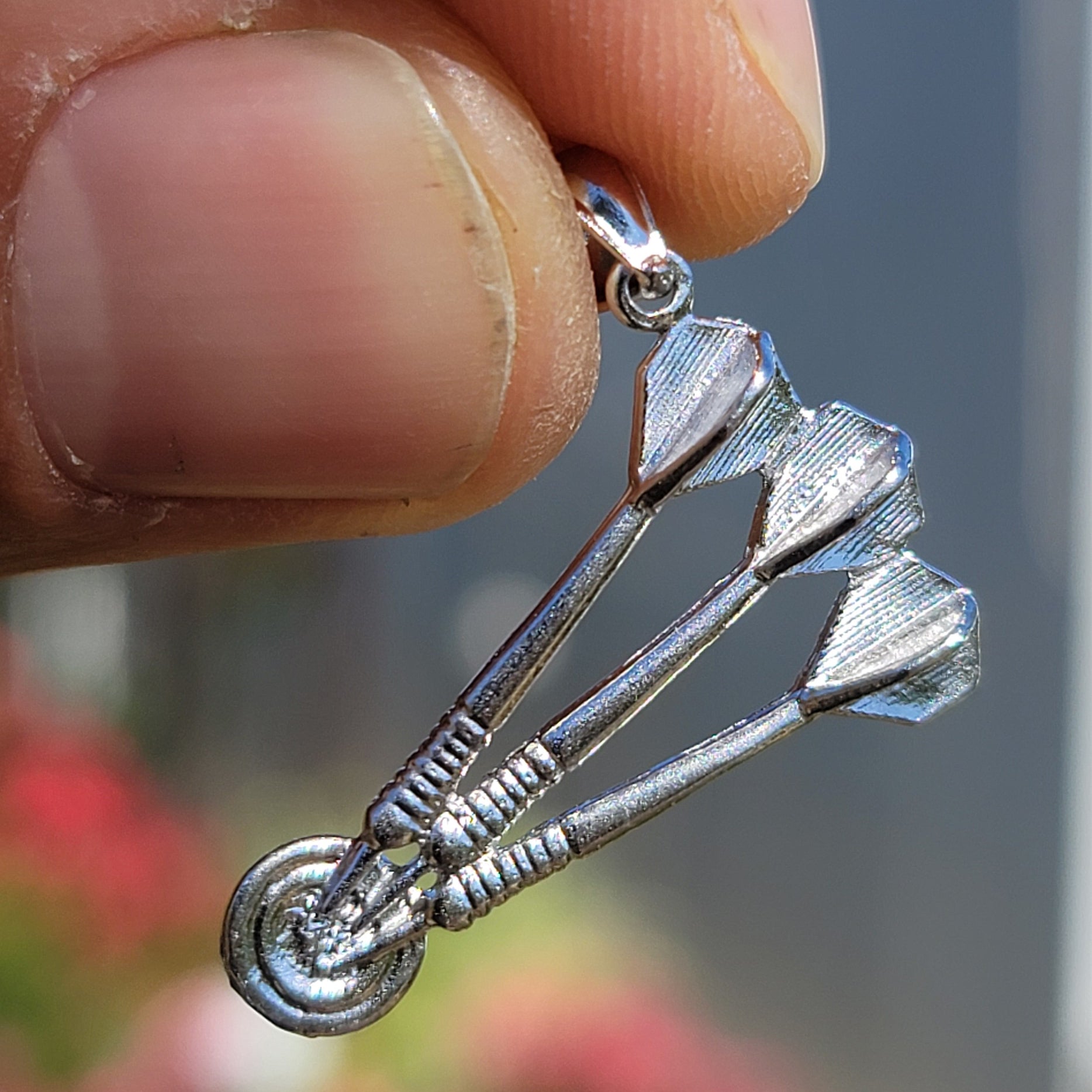 10K, 14K or 18K Gold Darts Pendant