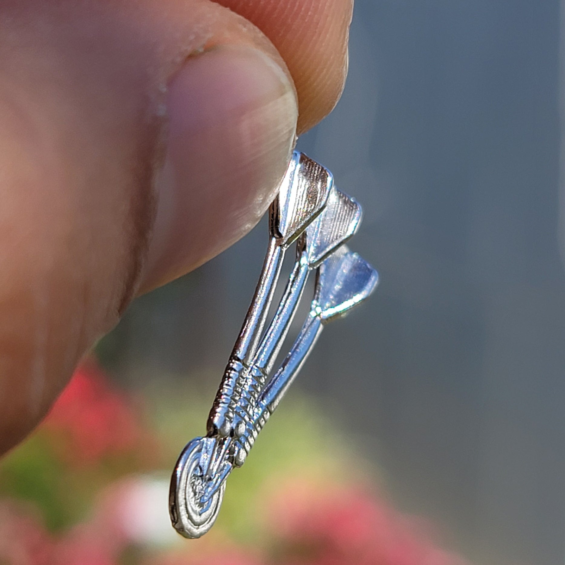 10K, 14K or 18K Gold Darts Pendant