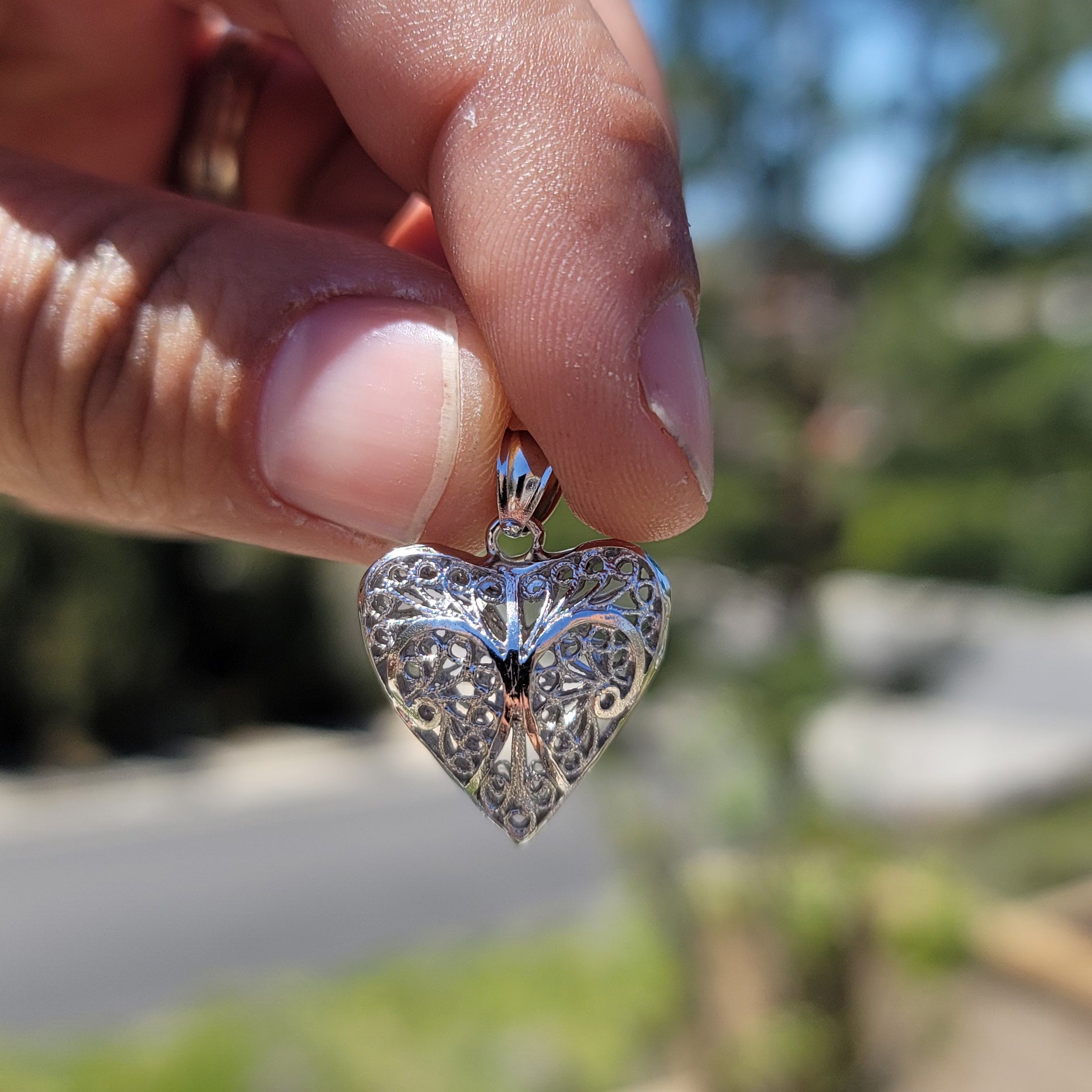 10K, 14K or 18K Gold 3D Filigree Heart Pendant