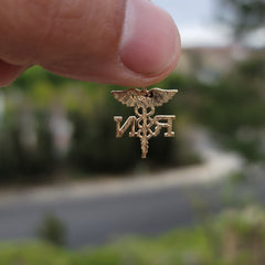 14K oder 18K Gold RN Registered Nurse Anhänger