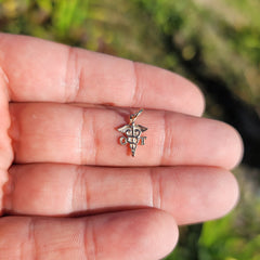 14K oder 18K Gold OT Ergotherapeut Anhänger