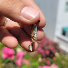 10K, 14K or 18K Gold Nefertiti Pendant