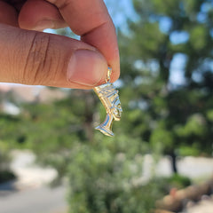 10K, 14K or 18K Gold Nefertiti Pendant