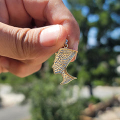 Colgante Nefertiti de oro de 10K, 14K o 18K