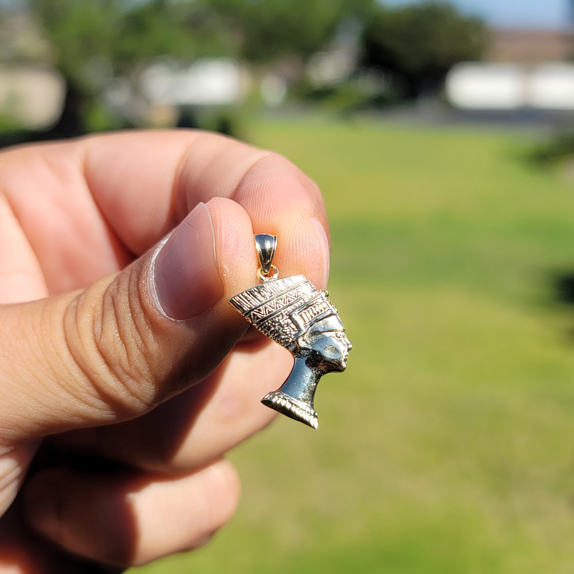 14K or 18K Gold Nefertiti Pendant