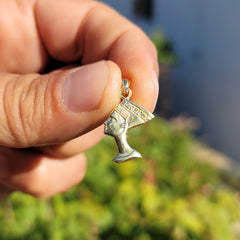 14K or 18K Gold Nefertiti Pendant
