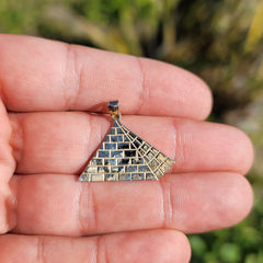 Colgante Pirámide de Oro de 14K o 18K