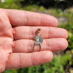 Colgante Caballero con Espada y Escudo de Oro de 14K o 18K