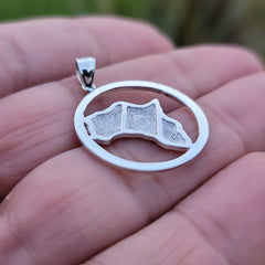 10K, 14K or 18K Gold Africa Pendant