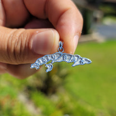 10K, 14K or 18K Gold Cuba Pendant