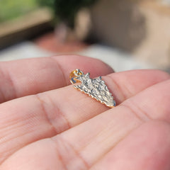 Colgante de punta de flecha de oro de 14 quilates o 18 quilates