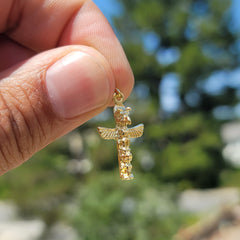 10K, 14K or 18K Gold Totem Pole Pendant