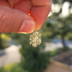 14K or 18K Gold Snow Flake Pendant