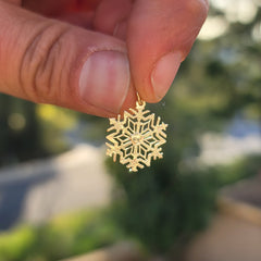 Colgante de copos de nieve de oro de 14 quilates o 18 quilates