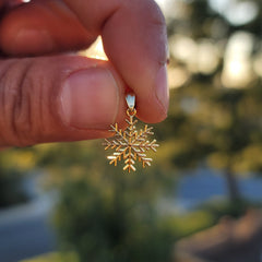 14K or 18K Gold Snow Flake Pendant