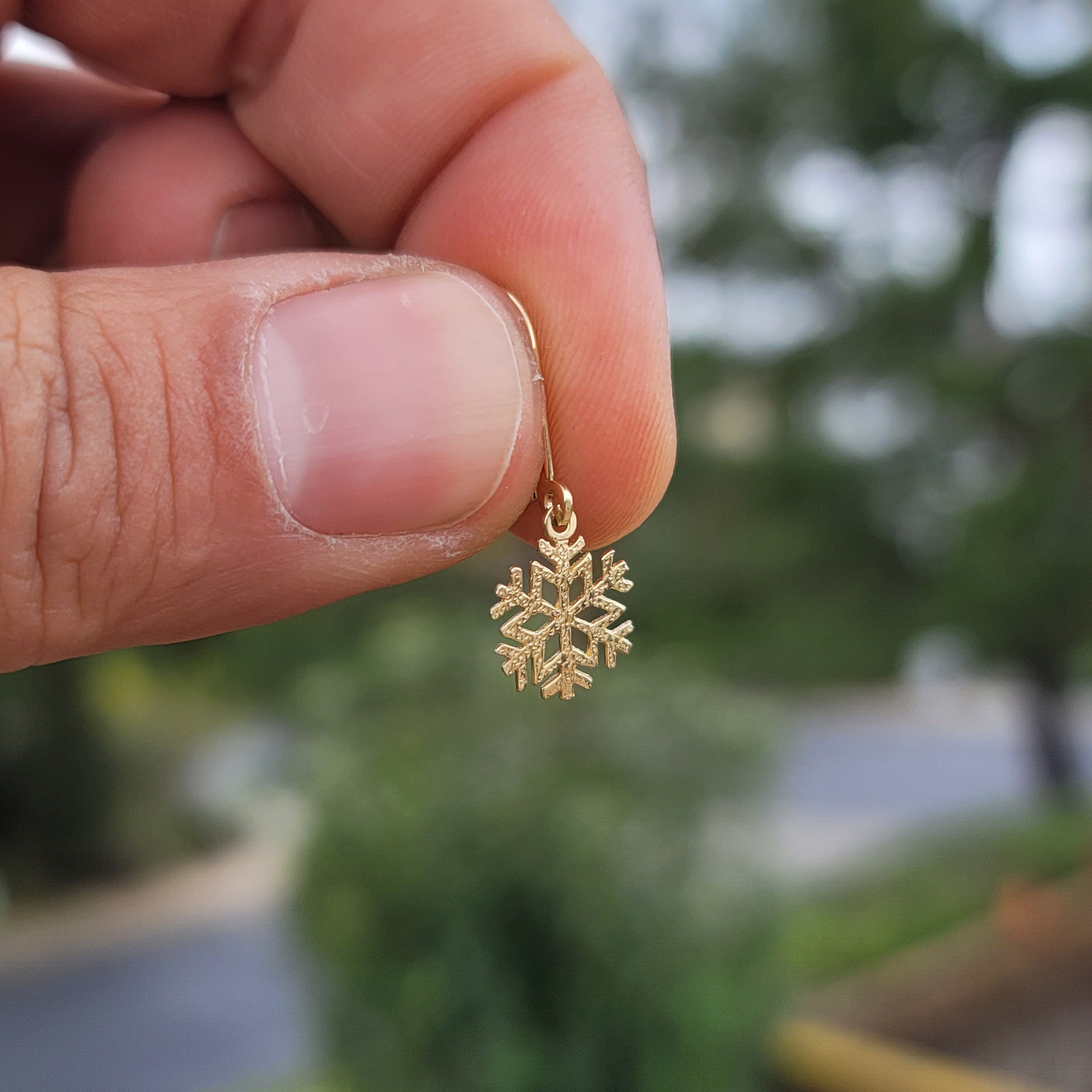 14K or 18K Gold Snow Flake Pendant