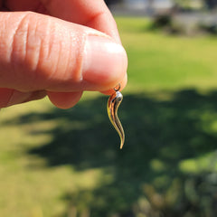 Anhänger aus massivem italienischem Horn, 10 K, 14 K oder 18 K Gold