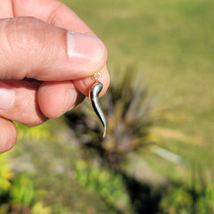 Anhänger aus massivem italienischem Horn, 10 K, 14 K oder 18 K Gold