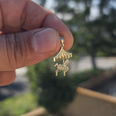 Colgante de caballo carrusel de oro de 14 quilates o 18 quilates