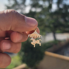 Colgante de caballo carrusel de oro de 14 quilates o 18 quilates