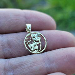 14K oder 18K Gold Drama Maske, Laugh Now, Cry Later Anhänger