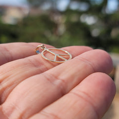 Colgante con signo de la paz en oro de 14 quilates o 18 quilates