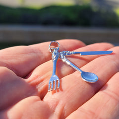 3D-Kleiderbügel-Anhänger aus 10 Karat, 14 Karat oder 18 Karat Gold