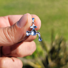 Wasserhahn-Anhänger aus 14 Karat oder 18 Karat Gold