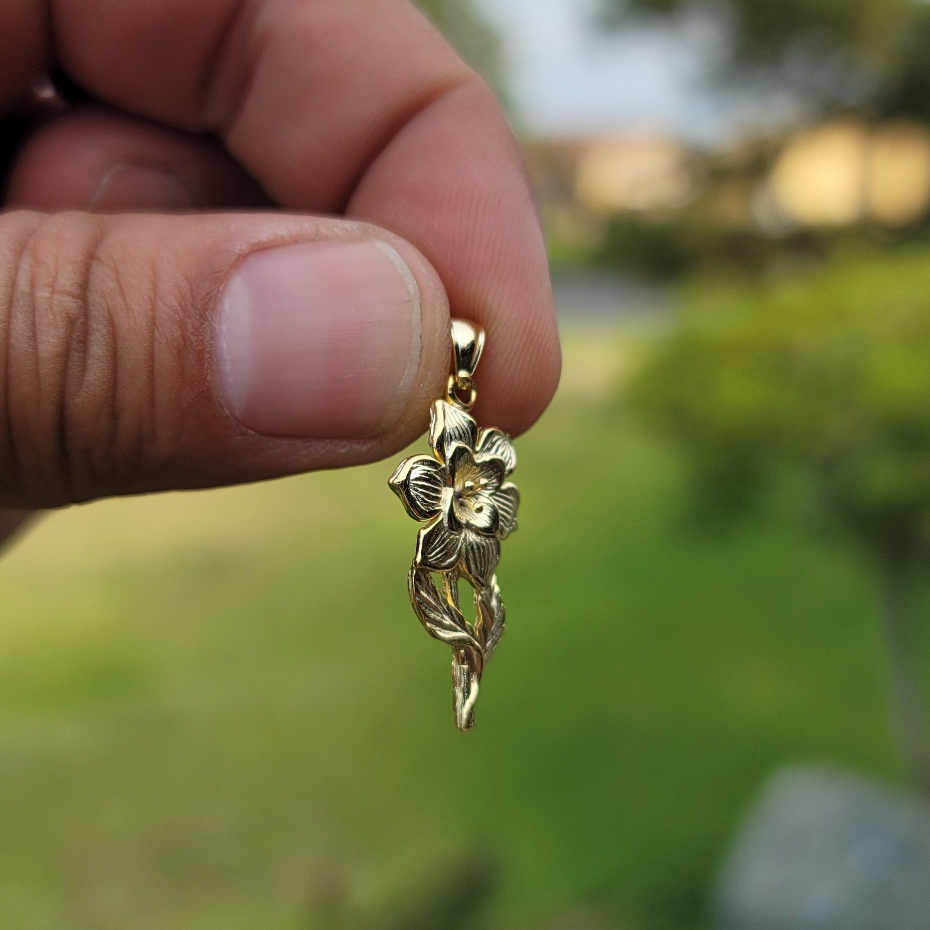 10K, 14K or 18K Gold Daffodil Flower Pendant