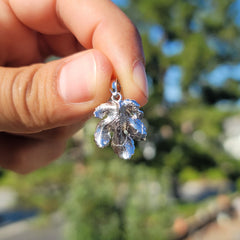 10K, 14K or 18K Gold Fig Leaf Pendant