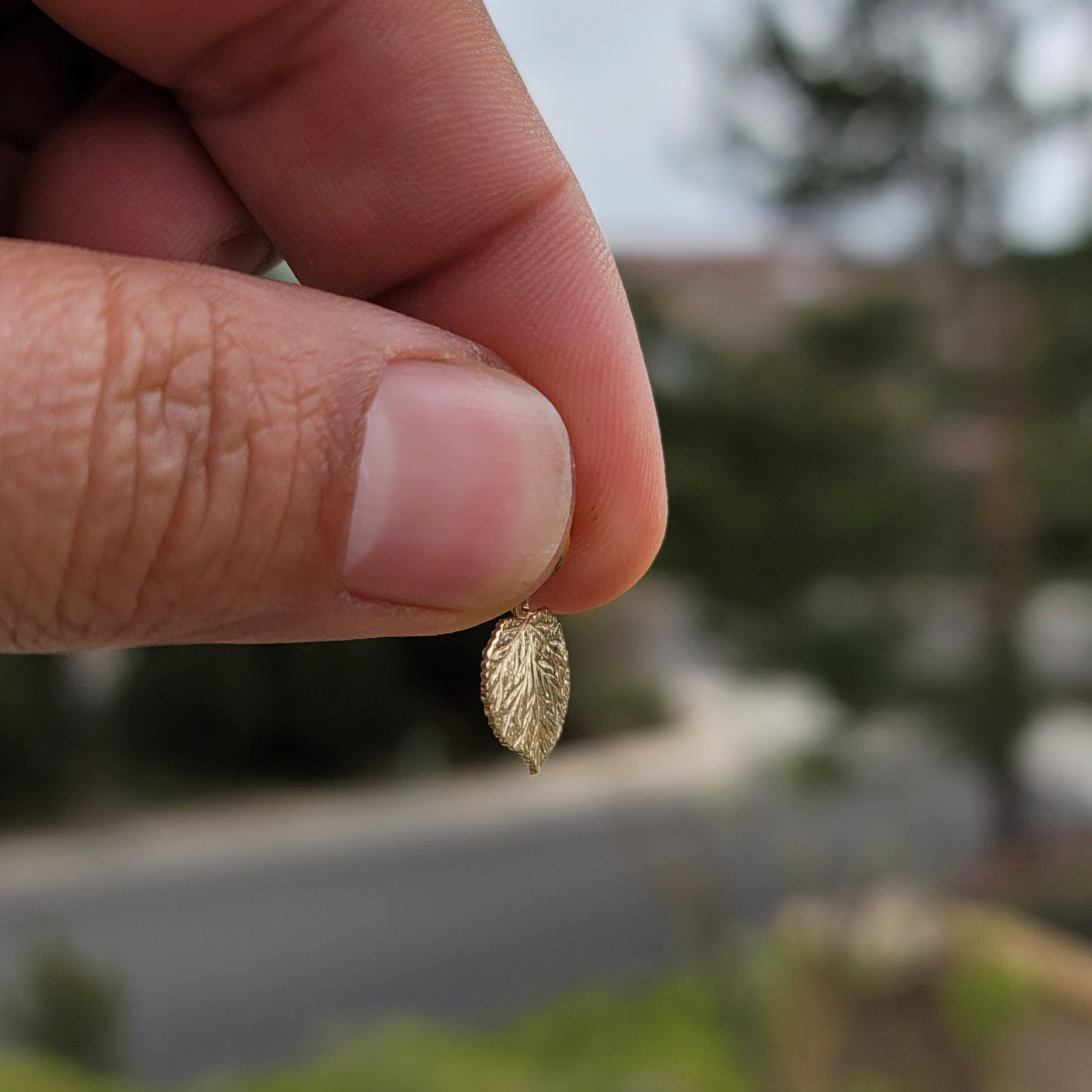14K or 18K Gold Aspen Leaf Pendant
