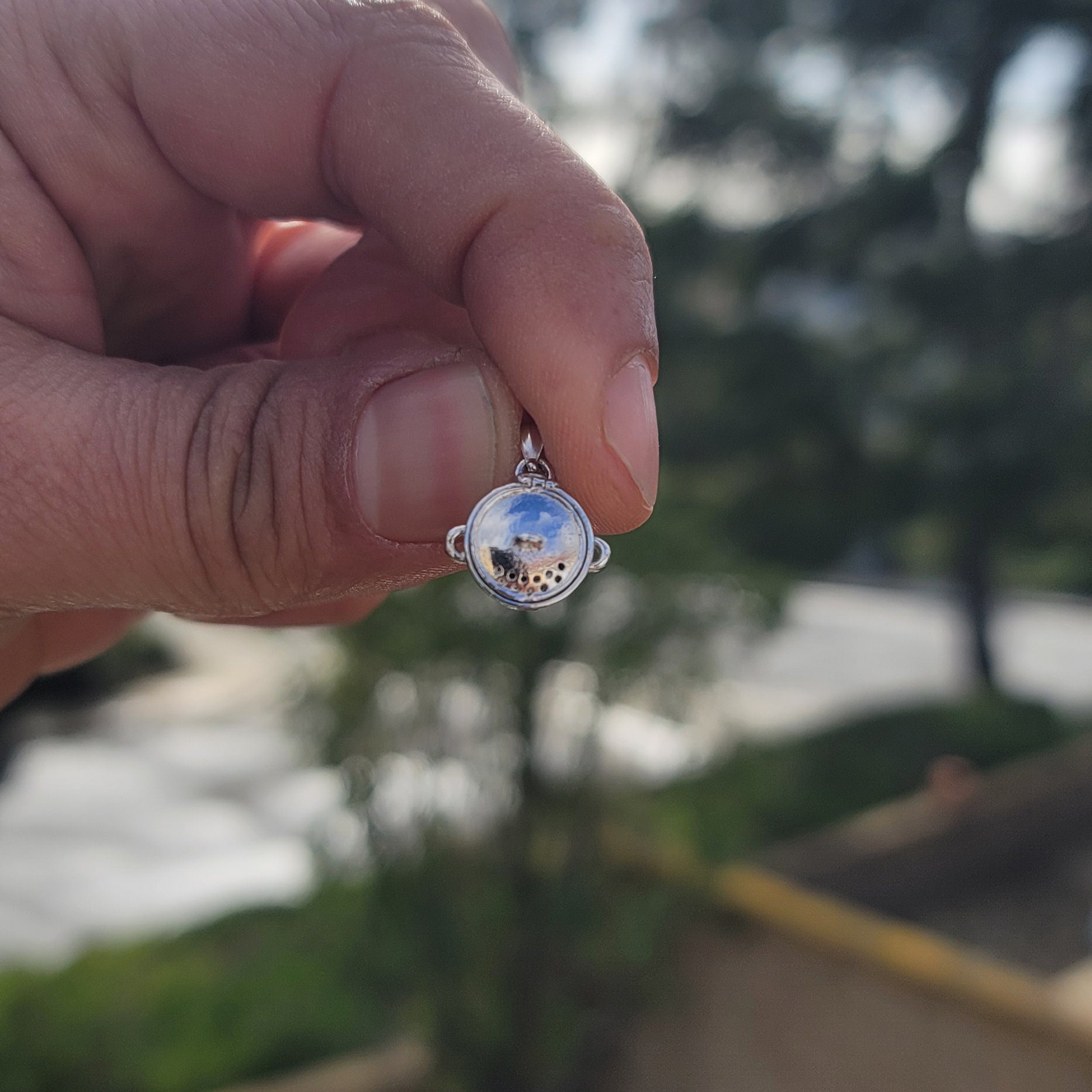 10K, 14K or 18K Gold 3D Crock Pot Pendant