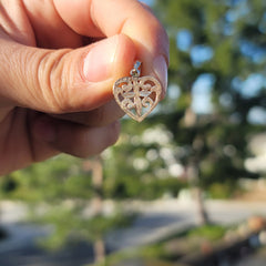 14K oder 18K Gold Herz mit Kreuz Anhänger