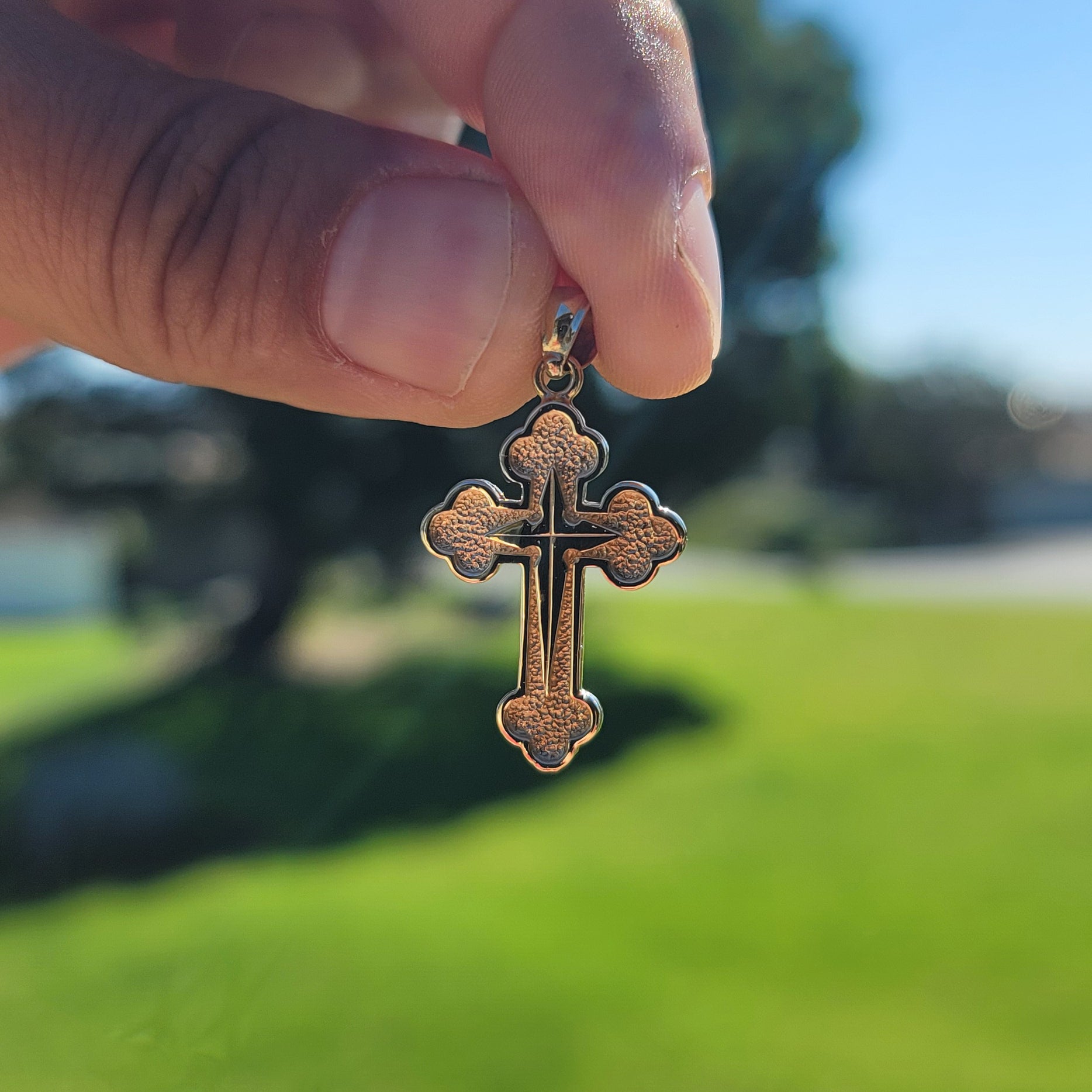 10K, 14K or 18K Gold Budded & Gyronny Cross Pendant