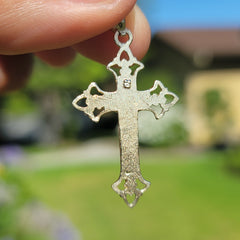10K, 14K or 18K Gold Budded Crucifix Pendant