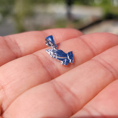 Colgante de manos orando en oro de 14 quilates o 18 quilates